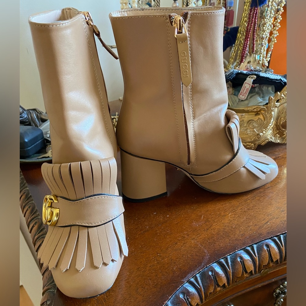 Nude ankle boots GG 35